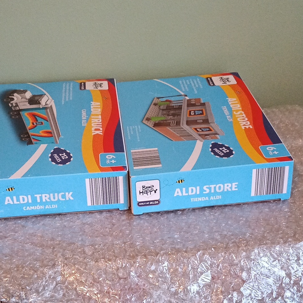 New Aldi Truck and Store Building Set - Multicolor - Picture 2 of 2